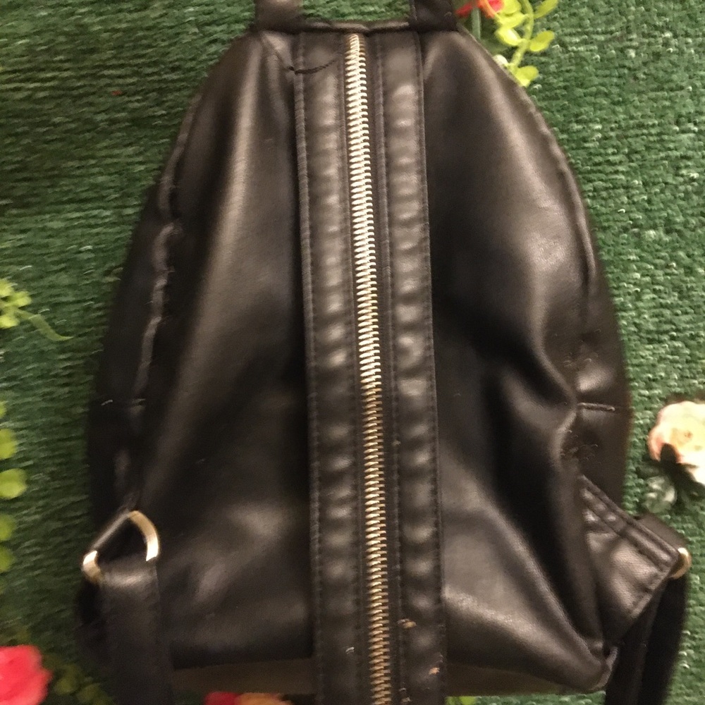 Mini leather backpack. - Picture 2 of 4